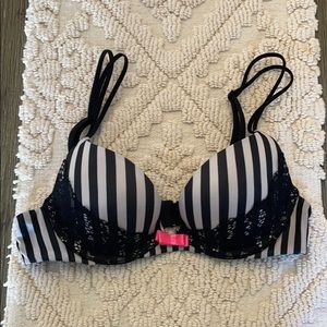 Victoria Secret Bombshell Bra